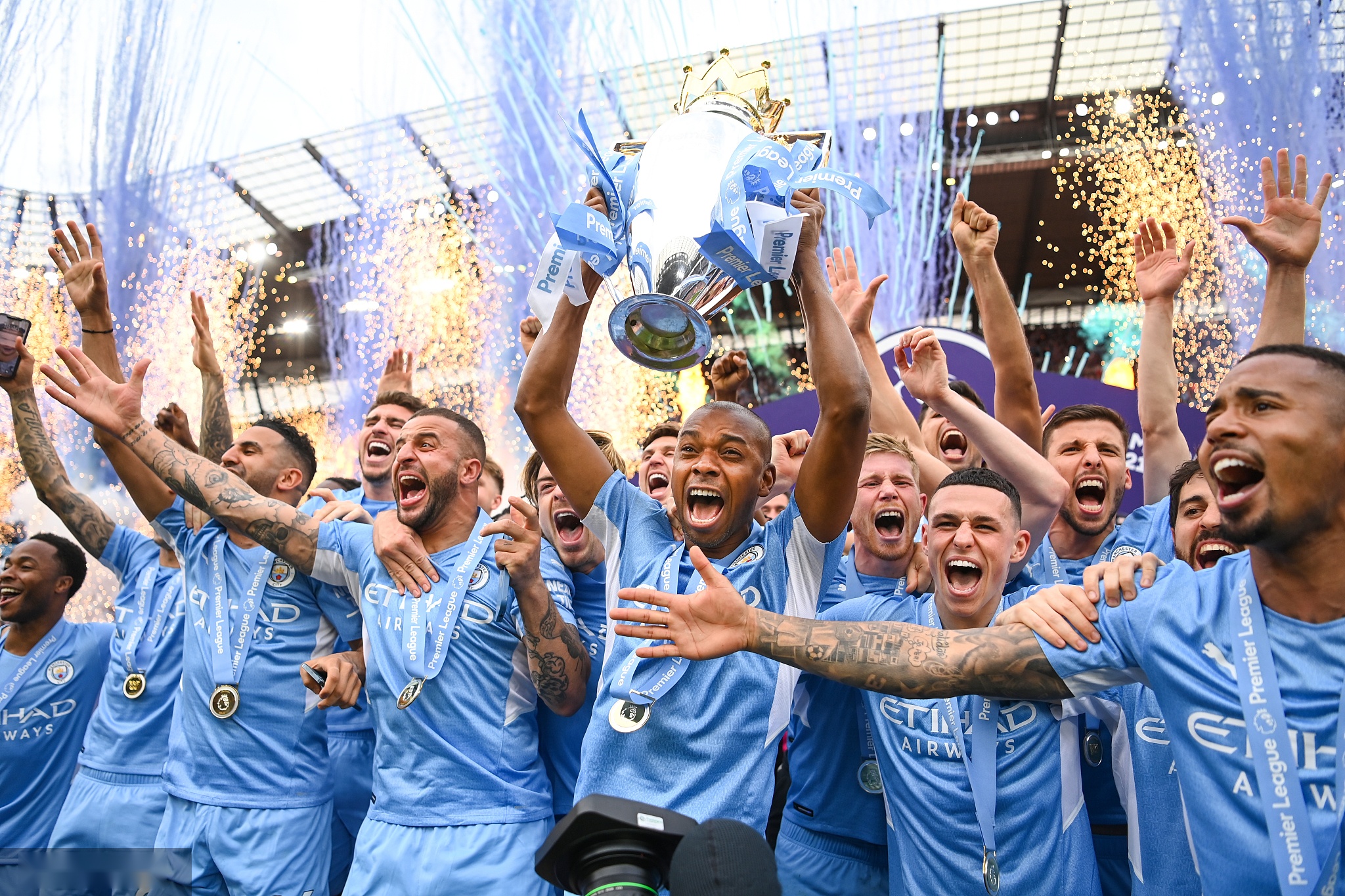 會市場的喧 會市場的喧