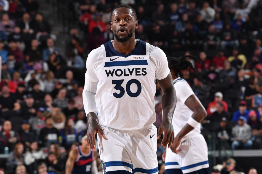 境中踢球 境中踢球